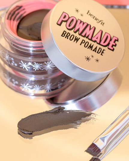 A creamy-feeling, waterproof, nondrying pomade that allows you to fill, sculpt, and define brows with natural-looking depth and dimension.