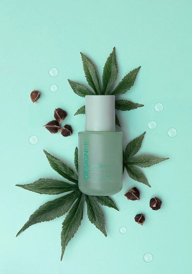 GLOSS.ME is a unique formula of oils and proteins, rich in essential fatty acids and vitamins A, C and E that make your hair stronger, fuller and healthier. Our (not so) secret ingredient? Just the right amount of cannabis sativa seed oil added into the perfect blend.