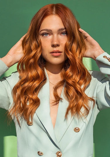 GLOSS.ME is a unique formula of oils and proteins, rich in essential fatty acids and vitamins A, C and E that make your hair stronger, fuller and healthier. Our (not so) secret ingredient? Just the right amount of cannabis sativa seed oil added into the perfect blend.