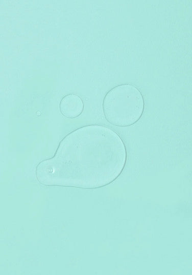 GLOSS.ME is a unique formula of oils and proteins, rich in essential fatty acids and vitamins A, C and E that make your hair stronger, fuller and healthier. Our (not so) secret ingredient? Just the right amount of cannabis sativa seed oil added into the perfect blend.