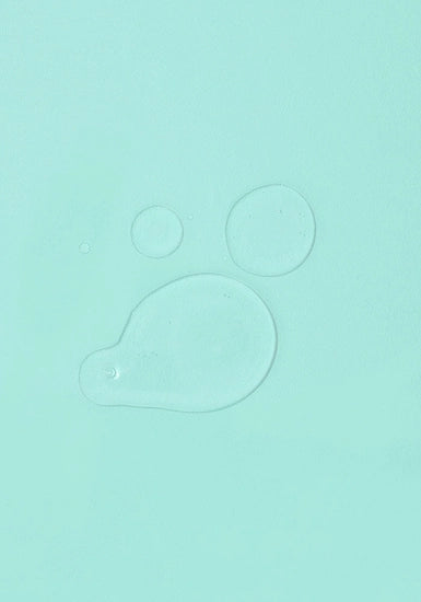 GLOSS.ME is a unique formula of oils and proteins, rich in essential fatty acids and vitamins A, C and E that make your hair stronger, fuller and healthier. Our (not so) secret ingredient? Just the right amount of cannabis sativa seed oil added into the perfect blend.