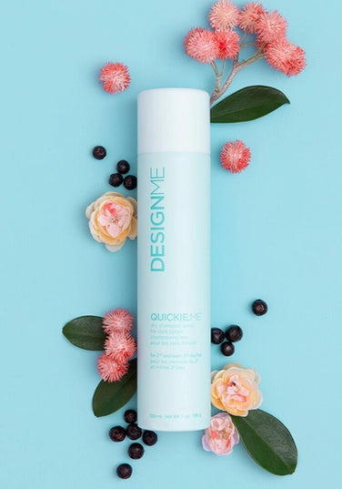 A dry cleansing spray that absorbs oil, buildup, and odor to leave hair quickie refreshed, cleansed, and volumizes without leaving any residue.