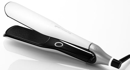 Introducing the ghd Chronos Max the latest professional wide plate flat iron from ghd, featuring HD motion-responsive technology for ultimate precision and 3x faster results. Engineered to transform long, thick, and curly hair, this advanced styler delivers high-definition results in just one stroke.
