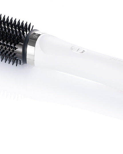 Revolutionary 2-in-1 hair dryer brush designed to transform your styling routine. Say goodbye to lengthy blow drying sessions and hello to effortlessly sleek and bouncy blow dries in the comfort of your own home.