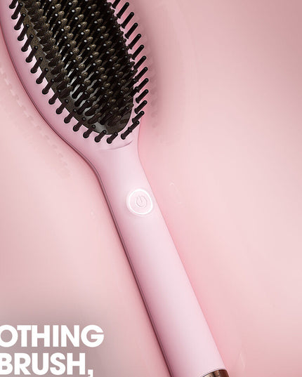 Perfect for second day hair, ceramic technology with ionizer heats the brush to the optimum styling temperature of 365°F for healthier looking hair.