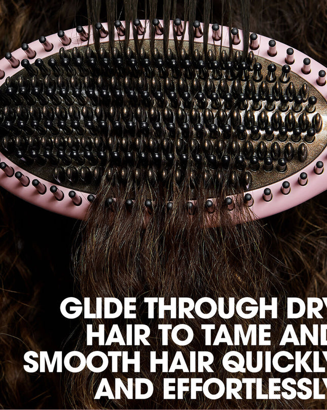 Perfect for second day hair, ceramic technology with ionizer heats the brush to the optimum styling temperature of 365°F for healthier looking hair.