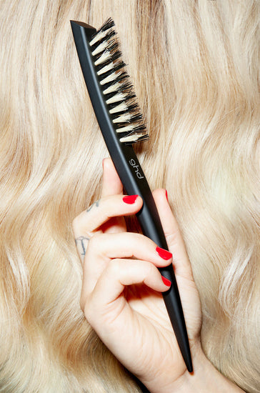 Meet the brush you never knew you needed. Achieve salon-worthy results with the ghd narrow dressing brush, a must-have tool for creating up-dos, perfecting ponytails, and adding instant volume to any style. It's no wonder why this versatile brush is a favorite of session stylists.