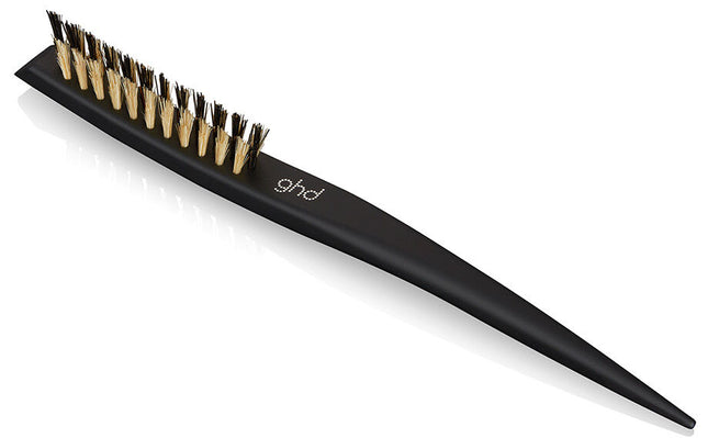 Meet the brush you never knew you needed. Achieve salon-worthy results with the ghd narrow dressing brush, a must-have tool for creating up-dos, perfecting ponytails, and adding instant volume to any style. It's no wonder why this versatile brush is a favorite of session stylists.