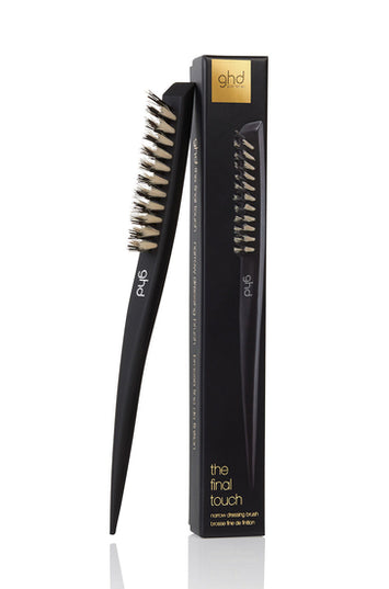 Meet the brush you never knew you needed. Achieve salon-worthy results with the ghd narrow dressing brush, a must-have tool for creating up-dos, perfecting ponytails, and adding instant volume to any style. It's no wonder why this versatile brush is a favorite of session stylists.