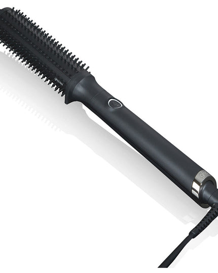 A smart hot brush for quick and effortless, 3D volume that creates body from root to tip.* Preset to the optimum styling temperature of 365°F.