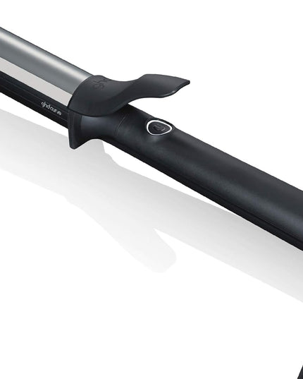 Features a 1.25" medium barrel for glamorous perfectly defined curls, preset to the optimum styling temperature of 365°F for no extreme-heat styling. Create glamorous and perfectly defined curls for all hair lengths including short hair. Featuring ultra-zone technology that monitors heat 250x a second for shiny, long-lasting results, personalized to you. Preset to the optimum styling temperature of 365°F for no extreme heat styling.