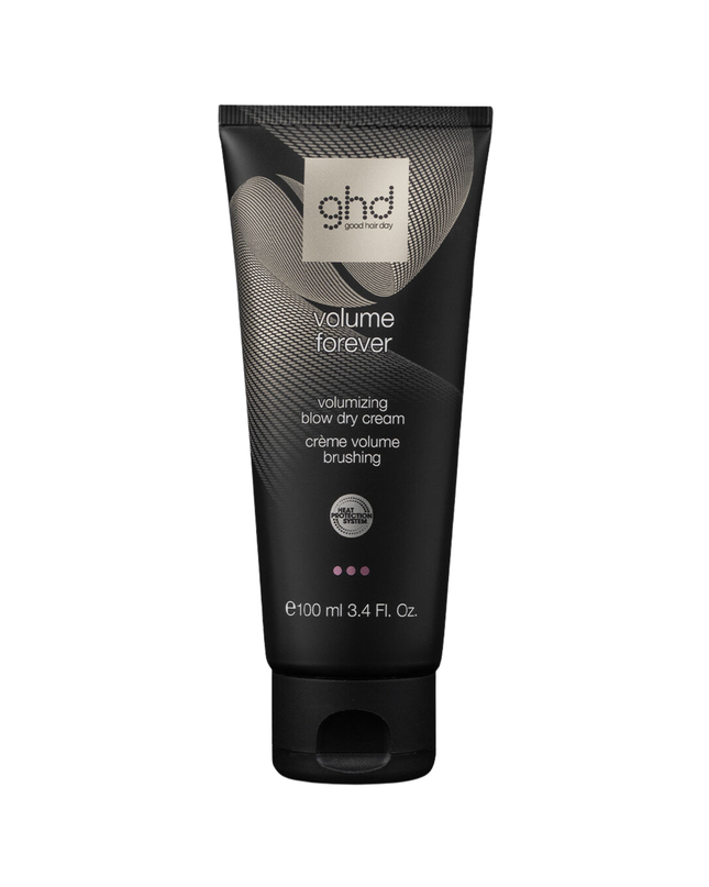 Amplify your assets with NEW ghd volume forever – a lightweight and conditioning blow dry cream to maximise the volume of your next blow dry for 24H long-lasting results.