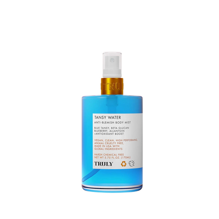 A quick fix spritz for all things body acne. A blend of blue tansy, blueberry, and salicylic acid assist the body in fighting inflammation while promoting a nourished, brightened, and even complexion.