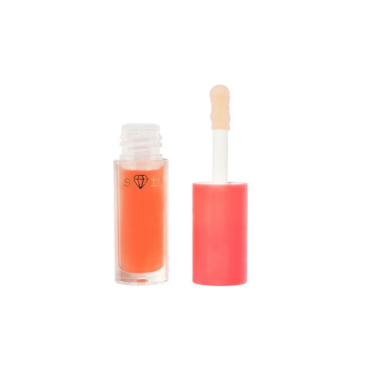 Don't be so thirsty. Swipe on a glossy, sheer wash of color with this vegan Sugar Rush - Lip Sip Vegan Lip Oil by Tarte. Your lips will love the comfort this jojoba, hazel & sunflower seed oil formula has to offer, without a sticky texture.